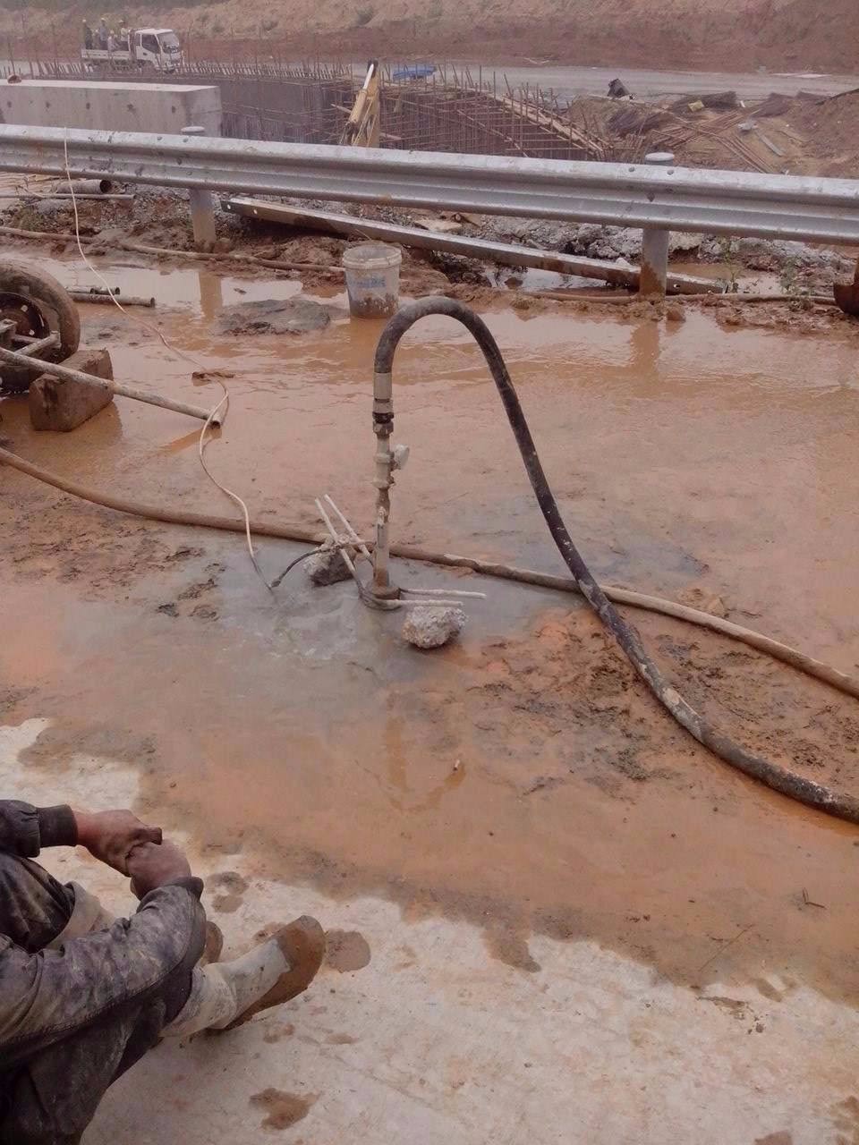 南漳路基压密注浆